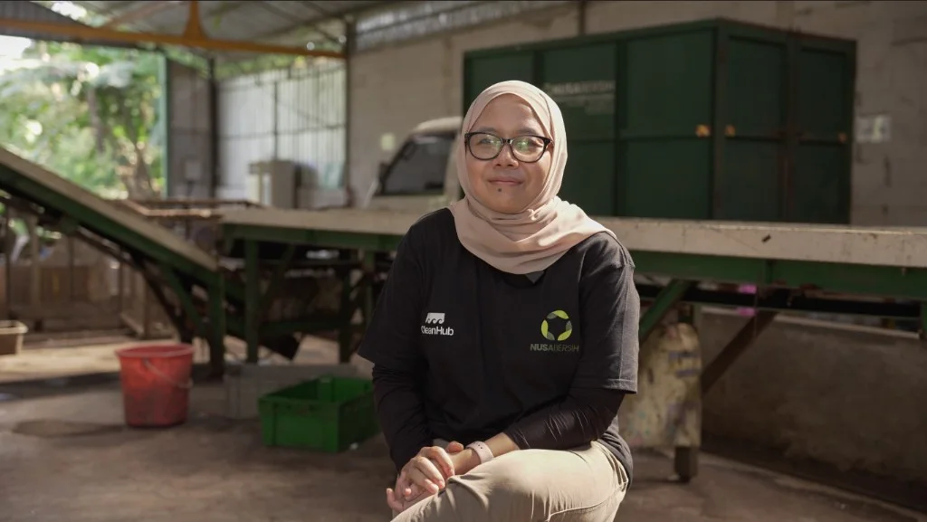 Dr. Fauziah Rochman, founder of Nusabersih, at the Clean Jepara material recovery facility